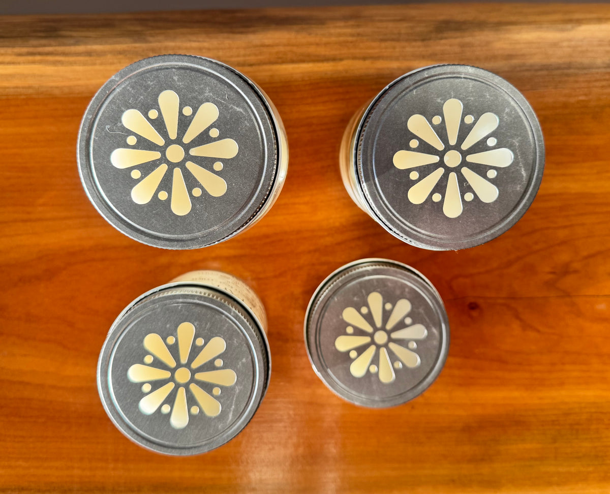 SEASONAL - SPRING + SUMMER   DAISY JAR CANDLE