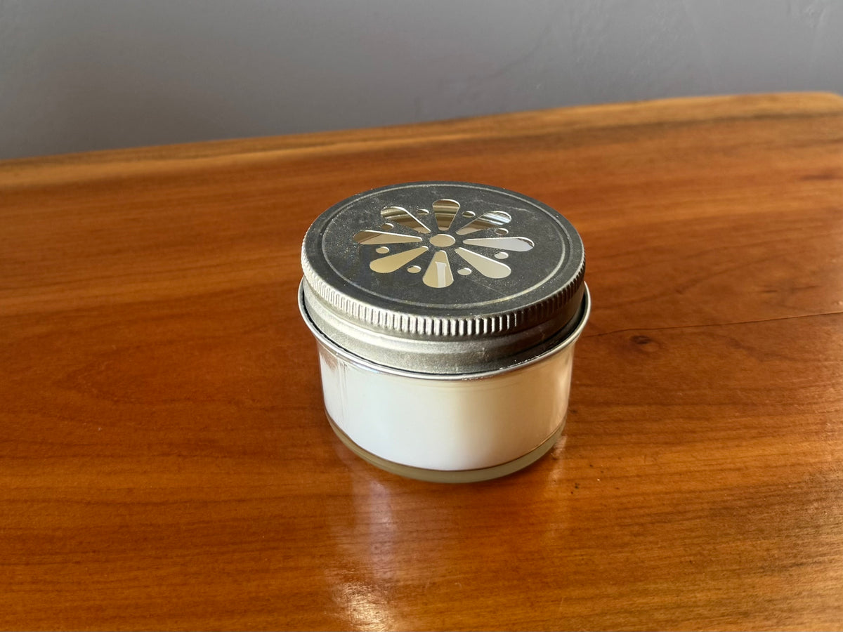 SEASONAL - SPRING + SUMMER   DAISY JAR CANDLE